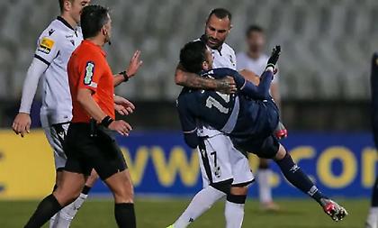 Ο Κουαρέσμα πήρε σηκωτό αντίπαλο που έκανε καθυστερήσεις