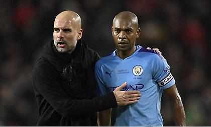 Θέλει να κρατήσει τον Φερναντίνιο στη Μάντσεστερ Σίτι ο Γκουαρντιόλα