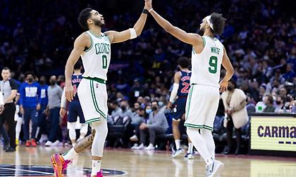 Διέσυραν τους Σίξερς οι Σέλτικς με +48!