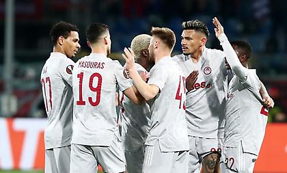 Προβάδισμα με φοβερή γκολάρα του Τικίνιο για τον Ολυμπιακό!