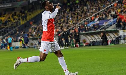 Τέζαρε τη Φενέρμπαχτσε η απίθανη Σλάβια Πράγας!