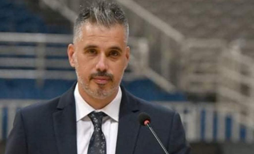 Κοντός κατά Φούφη