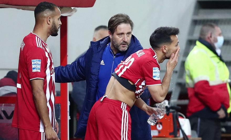 Η ενδεκάδα του Ολυμπιακού: Βασικοί οι Καρβάλιο, Αραμπί