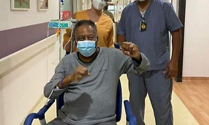 Παρατείνεται η παραμονή του Πελέ στο νοσοκομείο