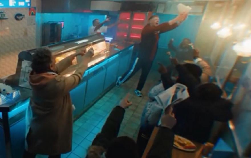 Ράμσντεϊλ: Επική διαφήμιση με fish and chips