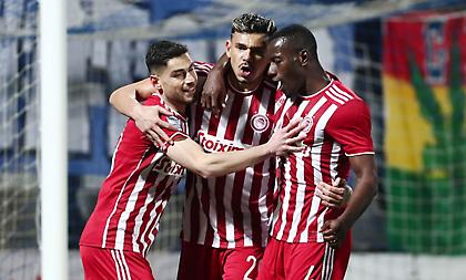 Νικολακόπουλος: «Ονιεκούρου και Μασούρας για μια θέση στην 11άδα»