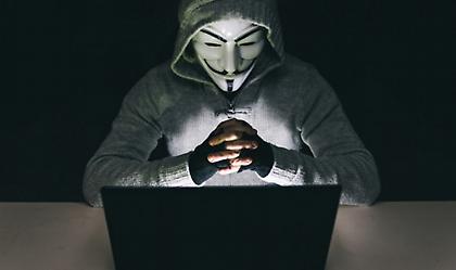 Οι Anonymous χάκαραν το σάιτ του ρωσικού υπουργείου Άμυνας και διέρρευσαν δεδομένα