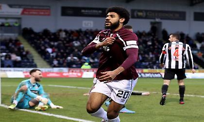 Νίκη ανάσα για τη Ρος Κάουντι, δύσκολα τα πράγματα για Σεντ-Τζόνστον και Νταντί