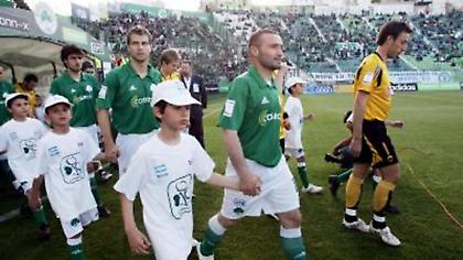 Όταν κάνει πάρτι στη Λεωφόρο με την ΑΕΚ (vid)