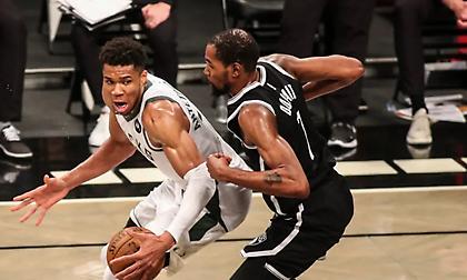 Στίβεν Έι Σμιθ: «Ο Γιάννης δεν είναι Ντουράντ!»