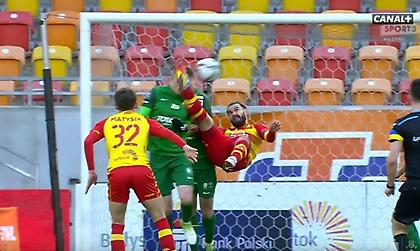 Παίκτης αποβλήθηκε για... ανάποδο ψαλίδι