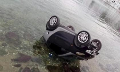 Πλακώθηκαν δυο παρέες στη Μύκονο και η μία έσπρωξε το αυτοκίνητο της άλλης στη θάλασσα
