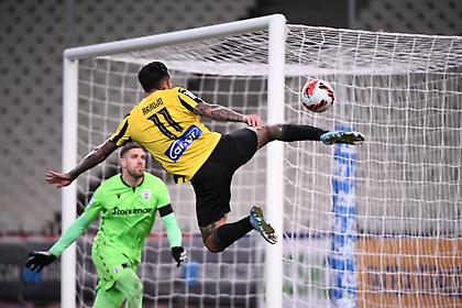 Στο 2.55 να σκοράρει ή ο Αραούχο ή ο Κούρτιτς