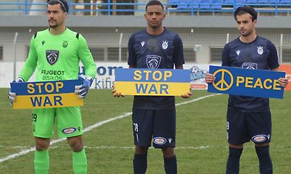 Αντιπολεμικό μήνυμα από Κηφισιά και Ρόδο