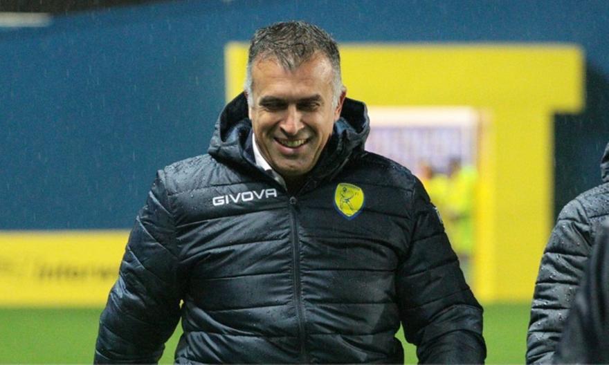 Παναιτωλικός: Έτοιμος για Ιωνικό, έκπληξη στον Αναστασίου