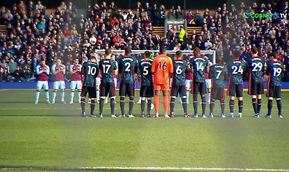 Συνθήματα υπέρ του Αμπράμοβιτς από τους φίλους της Τσέλσι, αποδοκίμασαν εκείνοι της Μπέρνλι