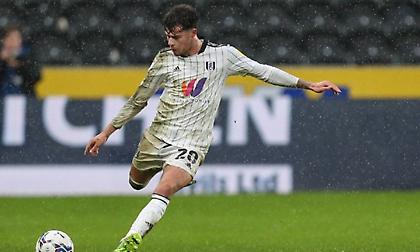 Απίστευτο δοκάρι από το κέντρο ο Νίκο Γουίλιαμς στο Φούλαμ-Μπλάκμπερν