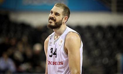 Ακόμα μαζεύει… ριμπάουντ ο Σαρικόπουλος