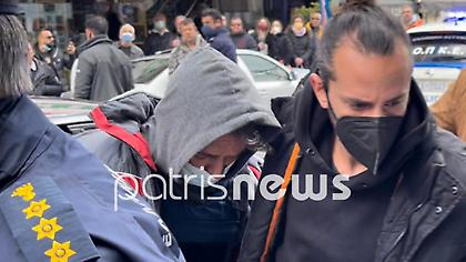 Ανδραβίδα: Στην εισαγγελέα ο δράστης του τετραπλού φονικού