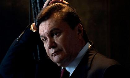 Ουκρανία: Ο Γιανουκόβιτς καλεί τον Ζελένσκι να τα παρατήσει