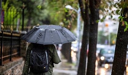 Πρόγνωση καιρού: Συννεφιά και βροχές σήμερα και αύριο - Χιόνια στα ορεινά