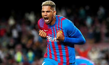 «Γλυκοκοιτάζει» τον Αραούχο η Παρί Σεν Ζερμέν!