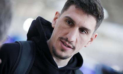 Λαρεντζάκης: «Δεν κάνουμε μακρινά σχέδια»