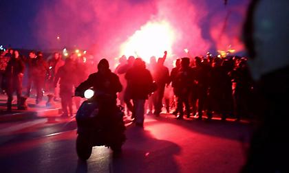 Eντάλματα σύλληψης για οπαδική βία - Βαρύ κατηγορητήριο για 18 αδικήματα