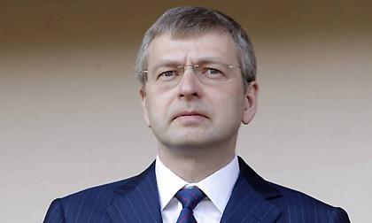 Δωρεές για τα θύματα του πολέμου από τον Ριμπολόβλεβ