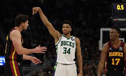 Η τρομερή εμφάνιση του Γιάννη Αντετοκούνμπο κόντρα στους Χοκς