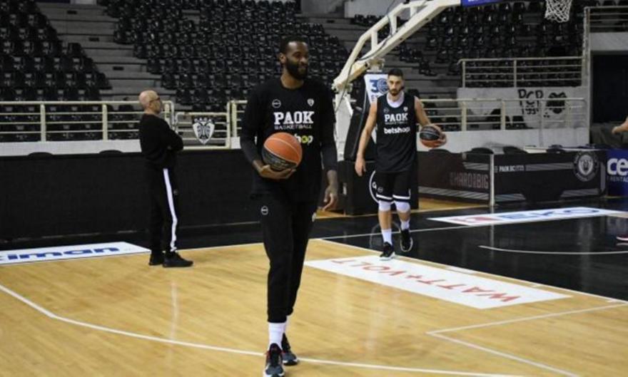 Μόνο έξι διαθέσιμοι στον ΠΑΟΚ, παρών ο Τζόουνς