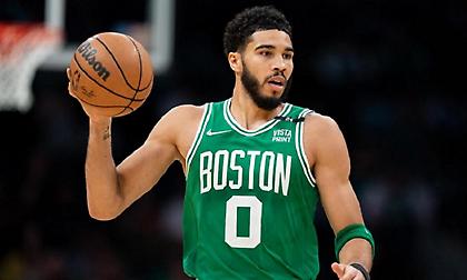 Η μαγική βραδιά του Τέιτουμ στη Σάρλοτ με 44άρα!