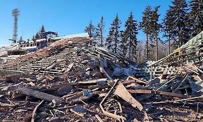 Ισοπεδώθηκε το γήπεδο της εθνικής γυναικών της Ουκρανίας από ρωσικούς βομβαρδισμούς