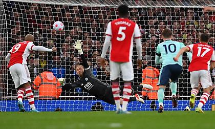 Το τραβάει το… σεντόνι η Άρσεναλ!