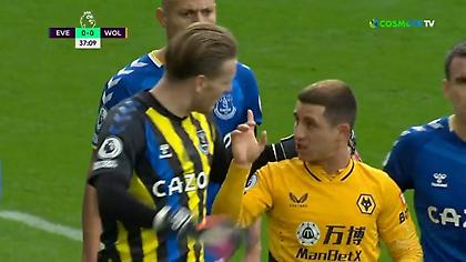 Απίστευτο... ξύλο σε Ποντένσε: Πρώτα τον χτύπησε στον λαιμό ο Γκόντφρι, μετά ο Πίκφορντ στο πρόσωπο!