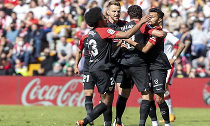 Κόλλησε στο «Βαγιέκας» και χάνει επαφή με τη Ρεάλ η Σεβίλλη