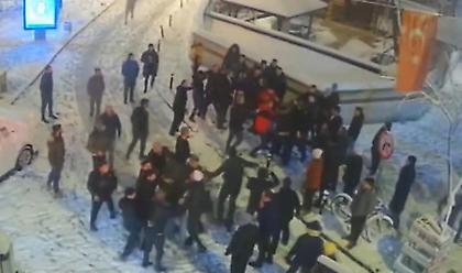 Τουρκία: Χιονοπόλεμος κατέληξε σε ένοπλη συμπλοκή