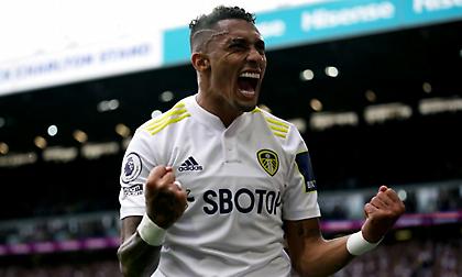 Ενδιαφέρεται για την απόκτηση του Ραφίνια από τη Λιντς η Μπαρτσελόνα