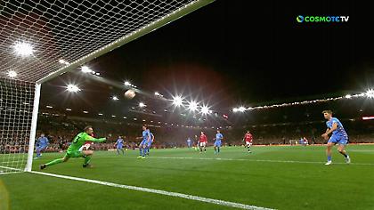 Η τυχαία επέμβαση του Όμπλακ με το κεφάλι στο πλασέ του Ελάνγκα