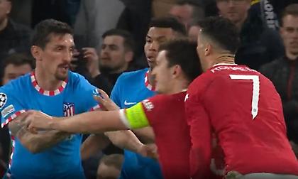 Συγκρούστηκαν Ρονάλντο και Μαγκουάιρ σε διεκδίκηση της μπάλας