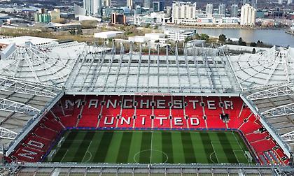 Νέβιλ: «Να γκρεμιστεί το Ολντ Τράφορντ»