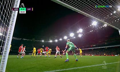 Ευκαιρία να ανοίξει το σκορ με κεφαλιά ο Φαν Ντάικ