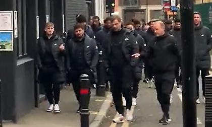 Λίβερπουλ: Περατζάδα στους δρόμους του Λονδίνου πριν το ντέρμπι με την Άρσεναλ