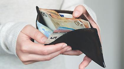 Νέα μέτρα: Ποιοι θα λάβουν έκτακτο επίδομα πριν το Πάσχα - Αναλυτικά τα ποσά