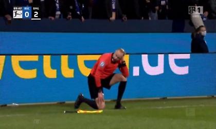 Διακοπή στο Μπόχουμ-Γκλάντμπαχ – Οπαδός πέταξε μπουκάλι στον επόπτη