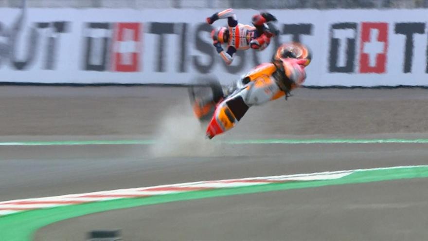 Moto GP: Σοκαριστική πτώση του Μάρκεθ στην Ινδονησία