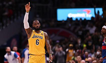 Δεύτερος σκόρερ στην ιστορία του ΝΒΑ ο Λεμπρόν, αλλά… χαμένος