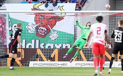 Έσπασε… τα δοκάρια η Λειψία, αλλά ανέβηκε τρίτη!