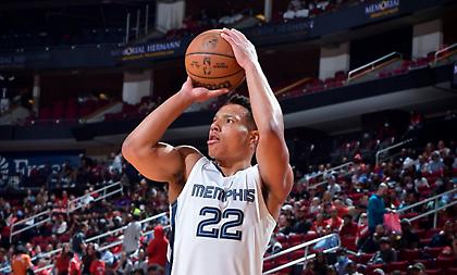 Τρομερή εμφάνιση Μπέιν, επιβλητικός Μπρισέτ