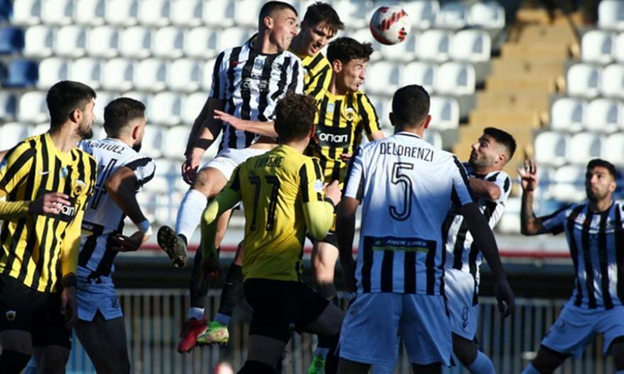 Super League 2: Αναβολές στα παιχνίδια ΑΕΚ και Ολυμπιακού
